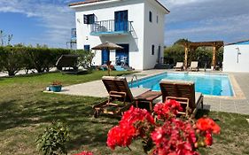 Rotiana 3 Beach Eco-Villa